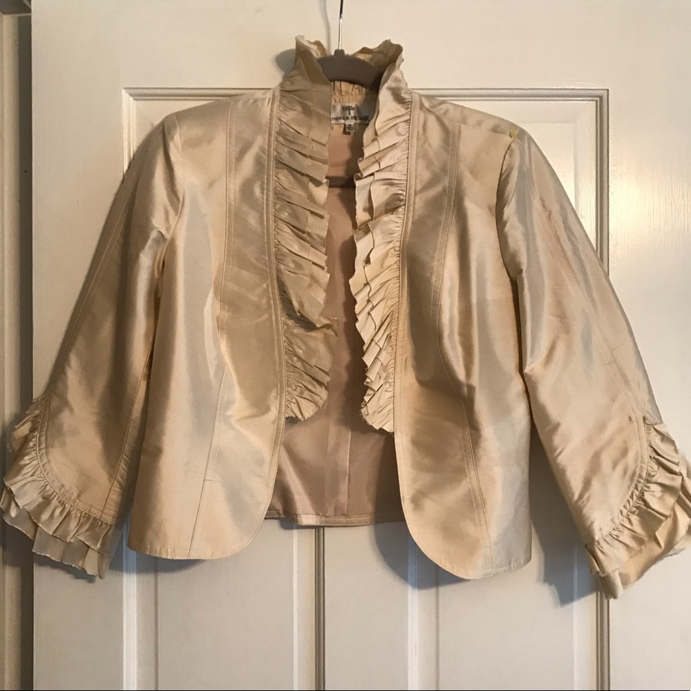 🌟Gorgeous Andrea Becker Gold Silk Ruffle Blazer 6